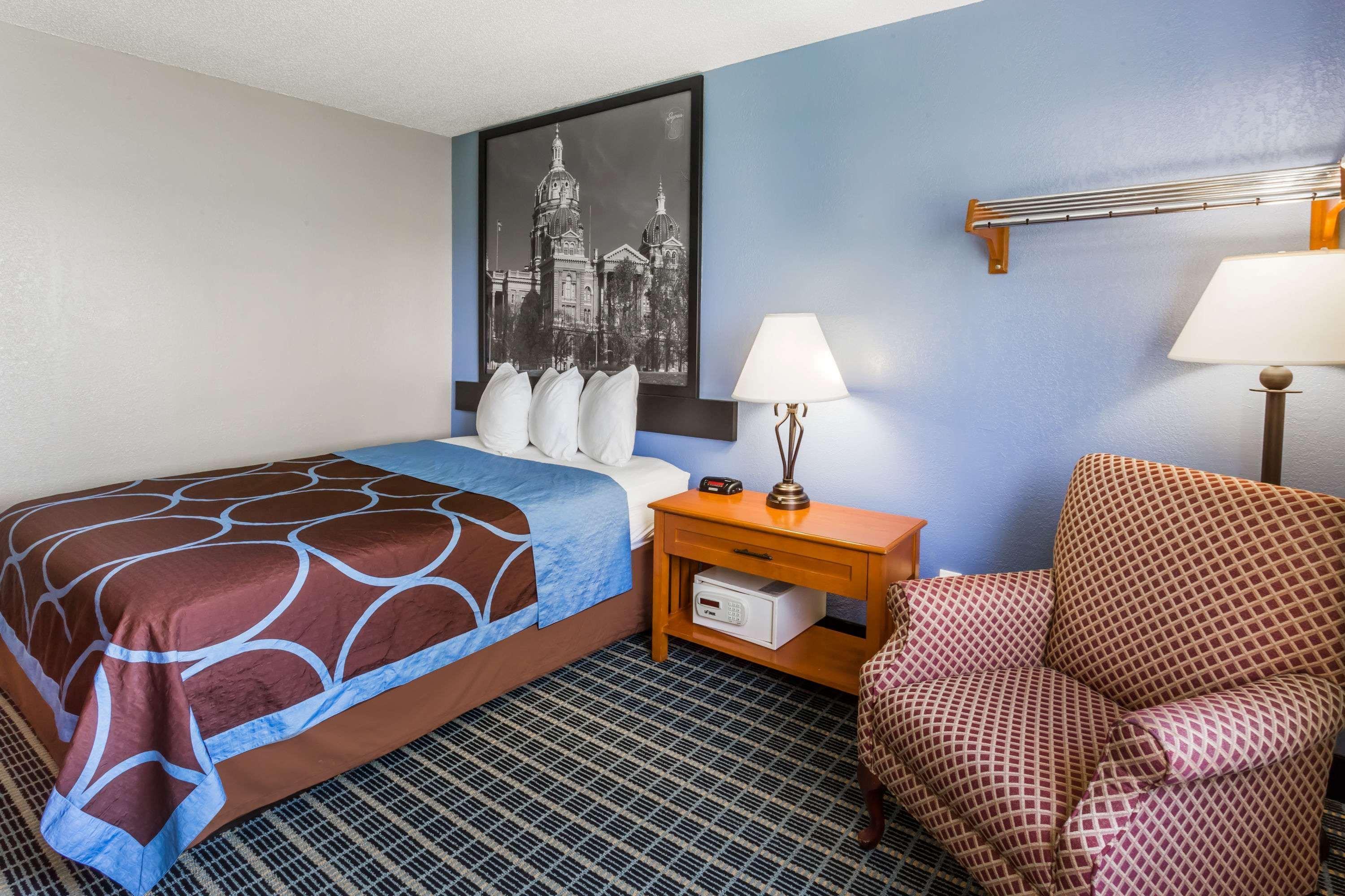 Hotel Super 8 By Wyndham Iowa City/coralville