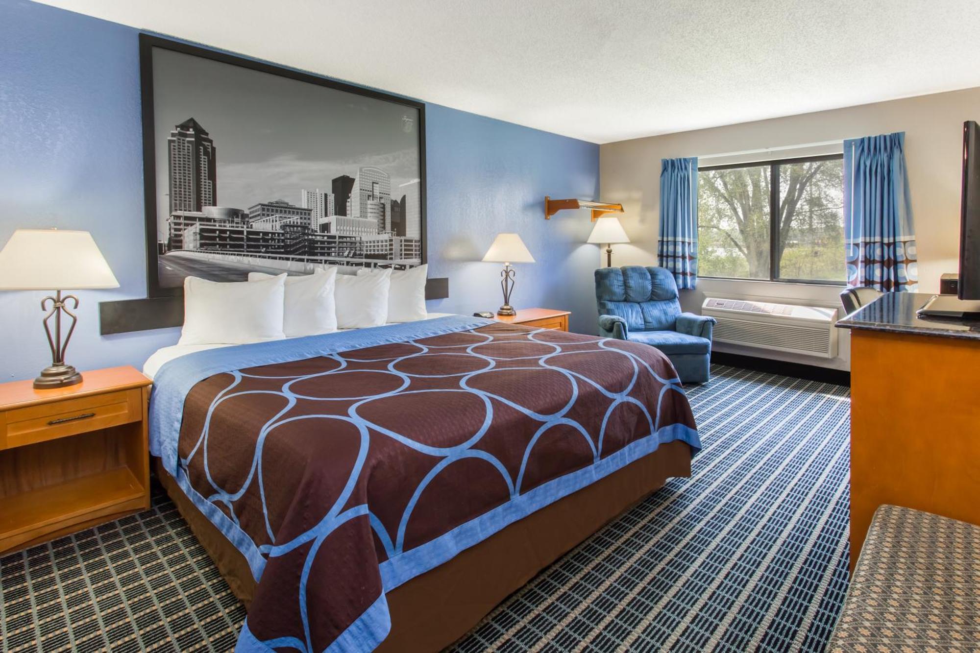 Hotel Super 8 By Wyndham Iowa City/coralville 2*