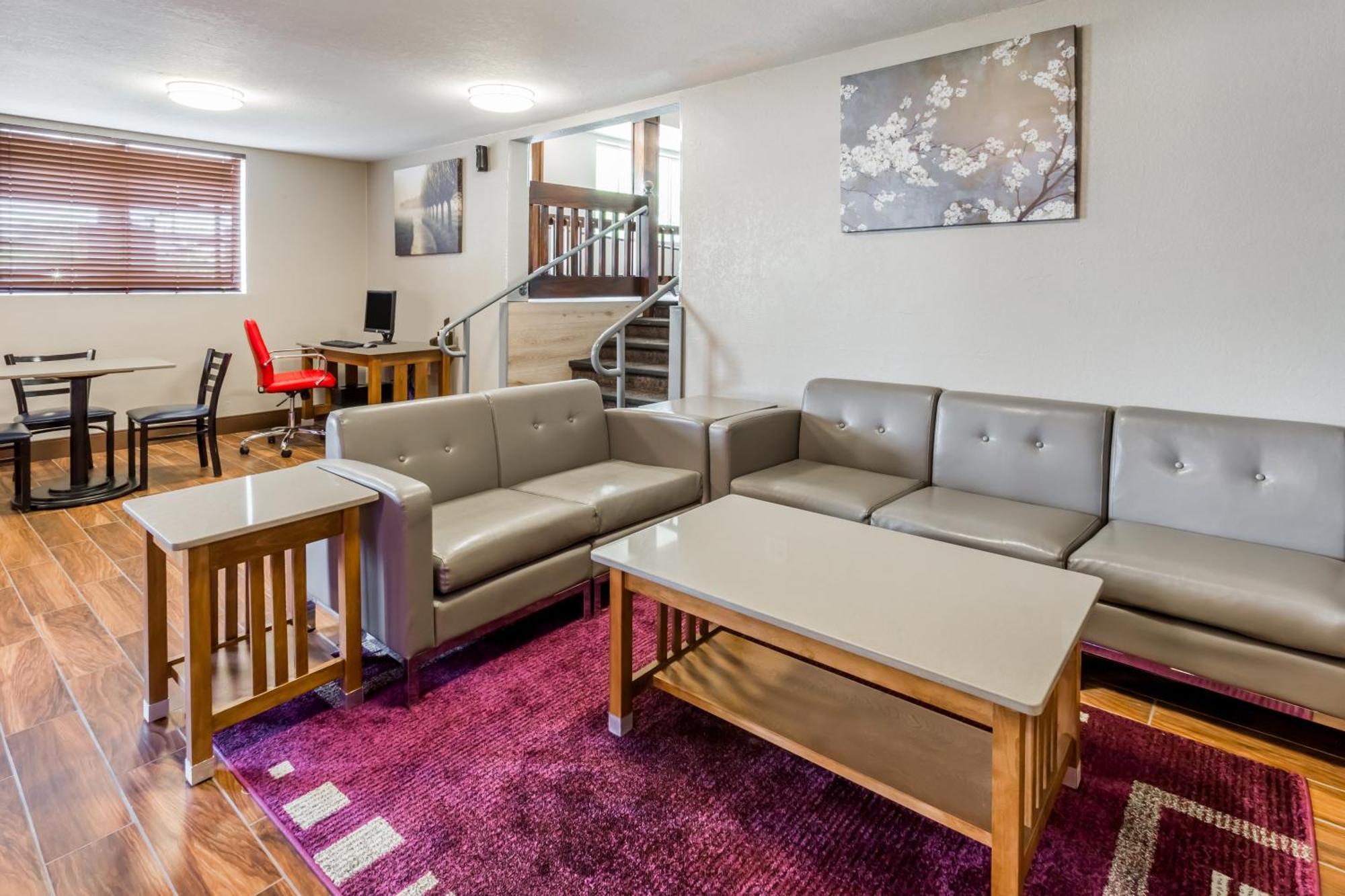 Super 8 By Wyndham Iowa City/coralville Coralville