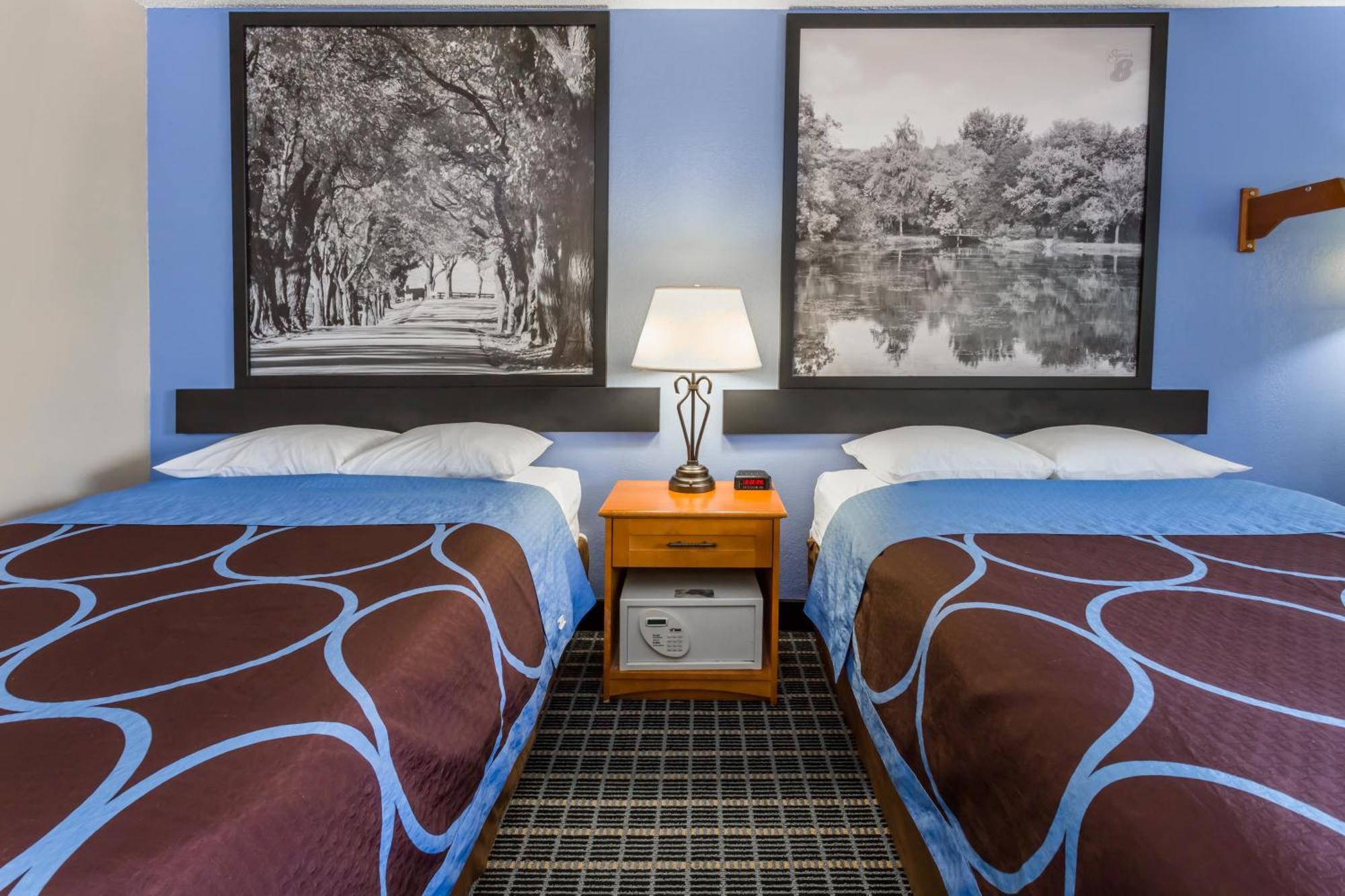 Super 8 By Wyndham Iowa City/coralville 2* Coralville