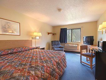 Super 8 By Wyndham Iowa City/coralville Hotel Coralville