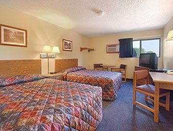 Hotel Super 8 By Wyndham Iowa City/coralville Coralville