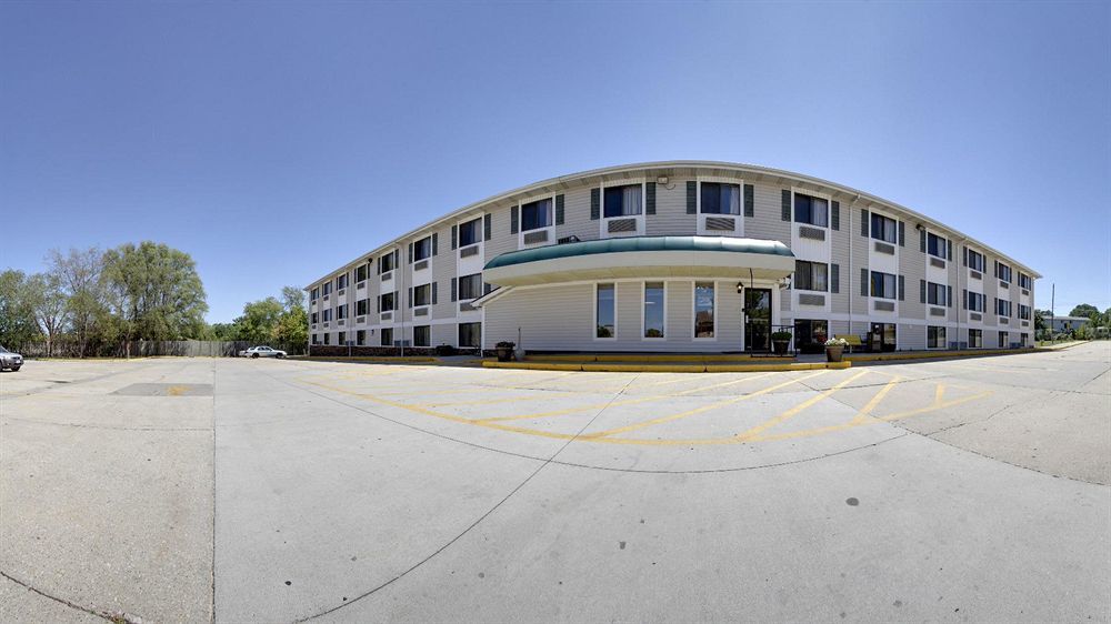 Super 8 By Wyndham Iowa City/coralville Coralville