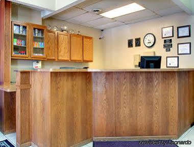 Hotel Super 8 By Wyndham Iowa City/coralville