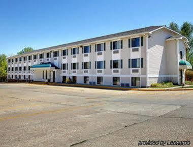 Super 8 By Wyndham Iowa City/coralville Hotel 2*