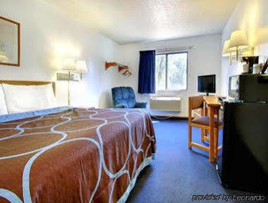 Hotel Super 8 By Wyndham Iowa City/coralville 2*
