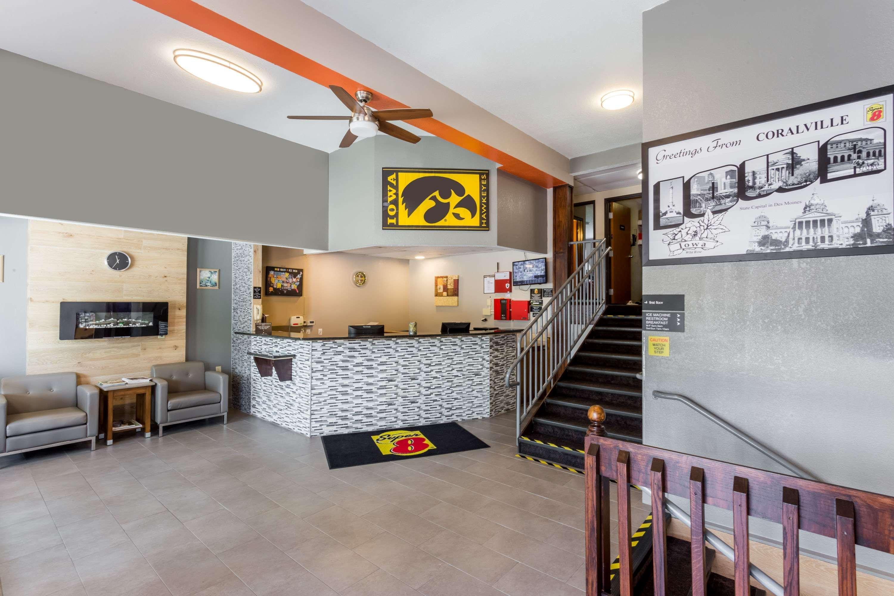 Hotel Super 8 By Wyndham Iowa City/coralville