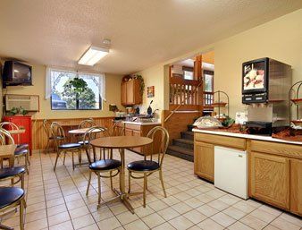 Hotel Super 8 By Wyndham Iowa City/coralville
