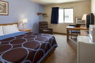 Super 8 By Wyndham Iowa City/coralville 2*